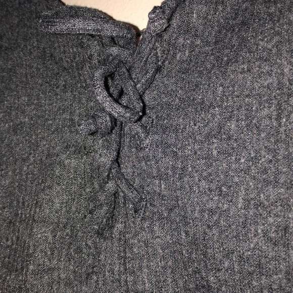 Brandy Melville Grey Spaghetti Strap Crop Top - Picture 2 of 4